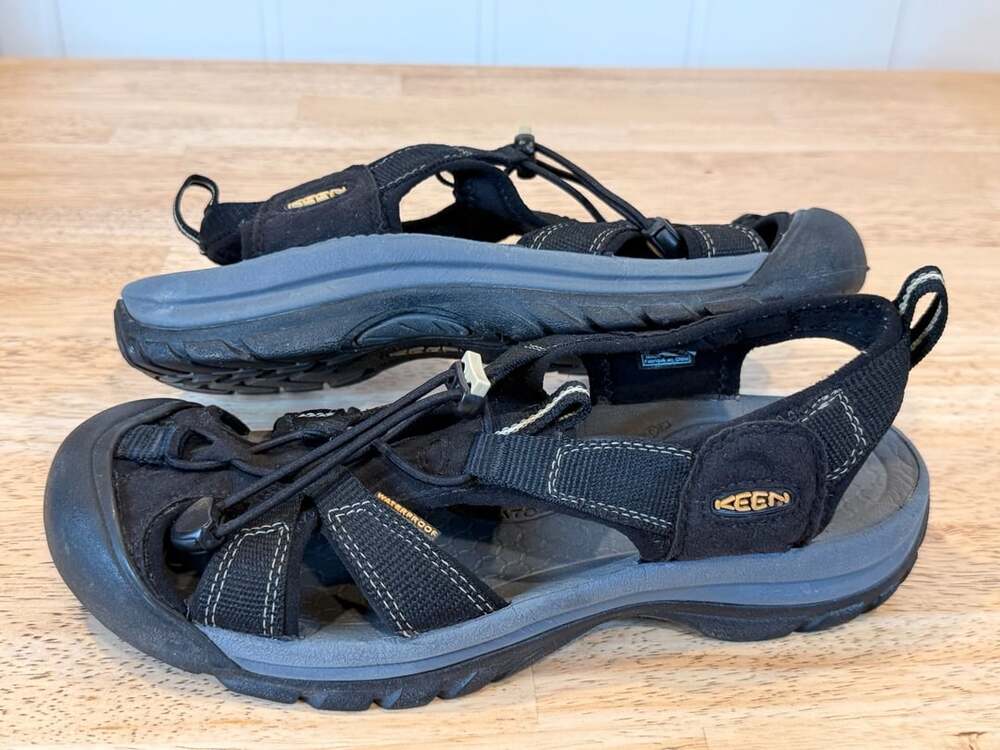 Keen Newport H2 Waterproof Water Shoes/Sandals Black Size Size 10